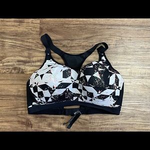 Victoria’s Secret Sports bra 38DD